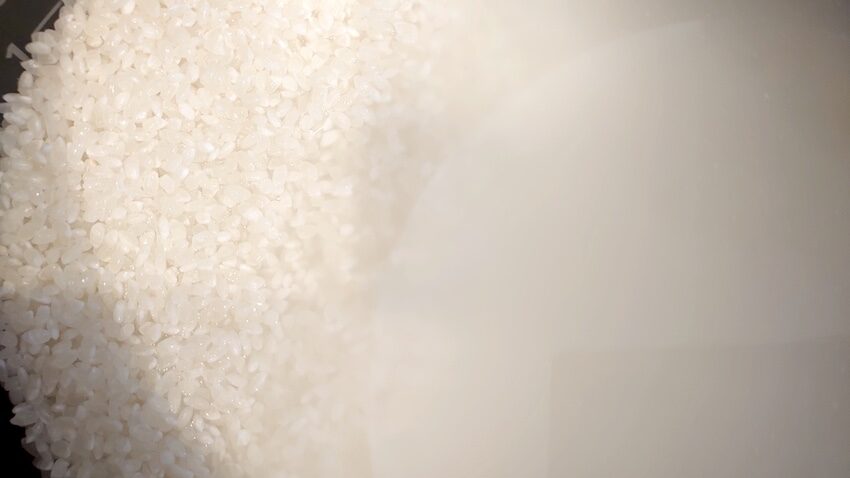 米のとぎ汁は食器洗いと洗顔にいい！捨てずに便利に有効活用